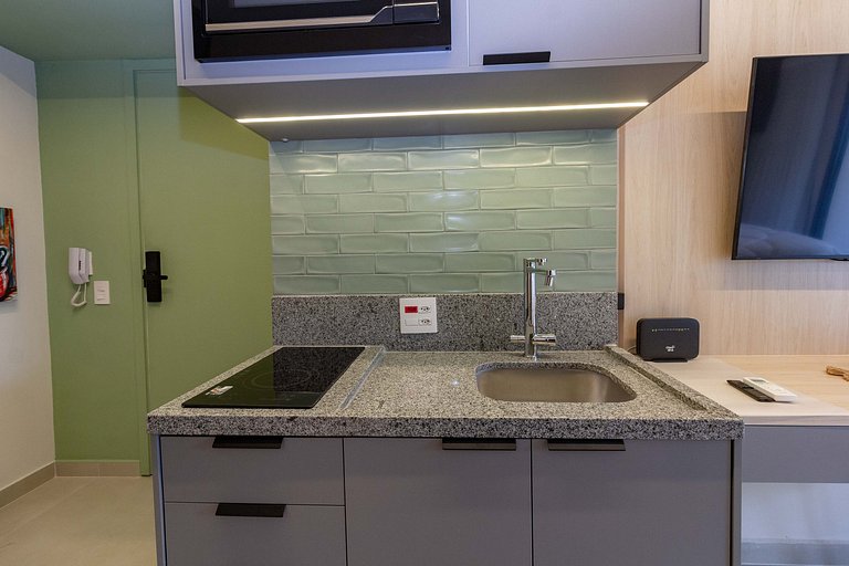 Prédio com Piscina/Academia Perto da Paulista