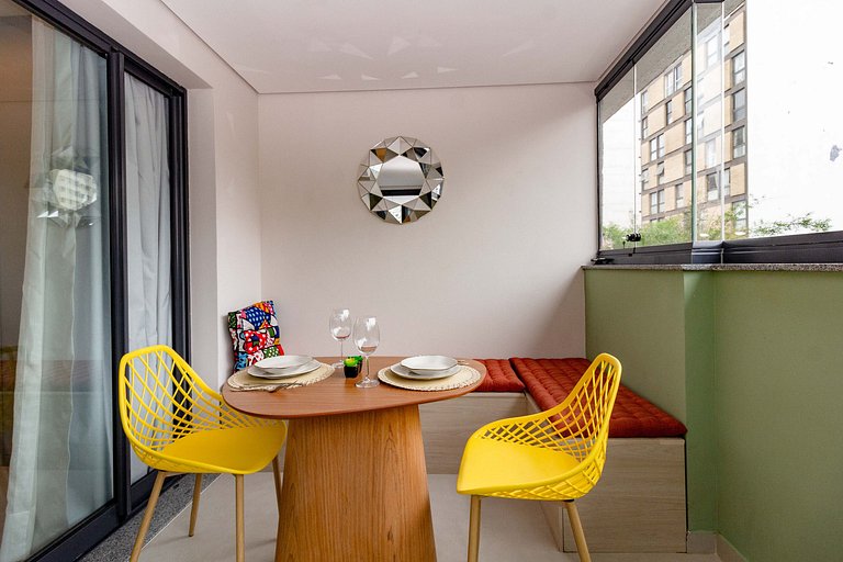 Prédio com Piscina/Academia Perto da Paulista