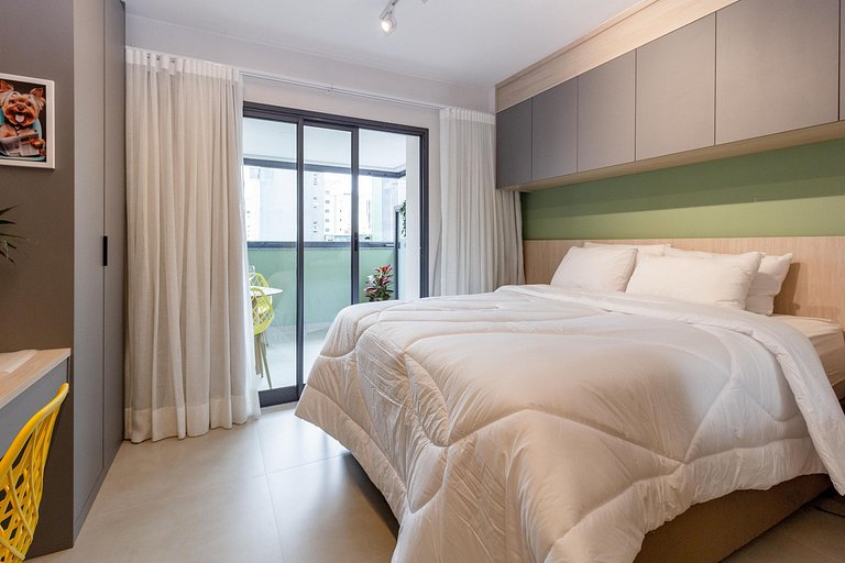 Prédio com Piscina/Academia Perto da Paulista