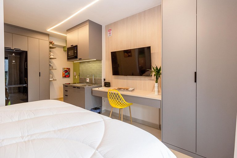 Prédio com Piscina/Academia Perto da Paulista