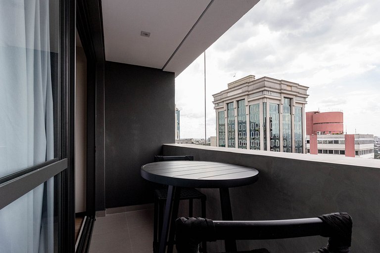 Estúdio | Varanda | próximo a Paulista