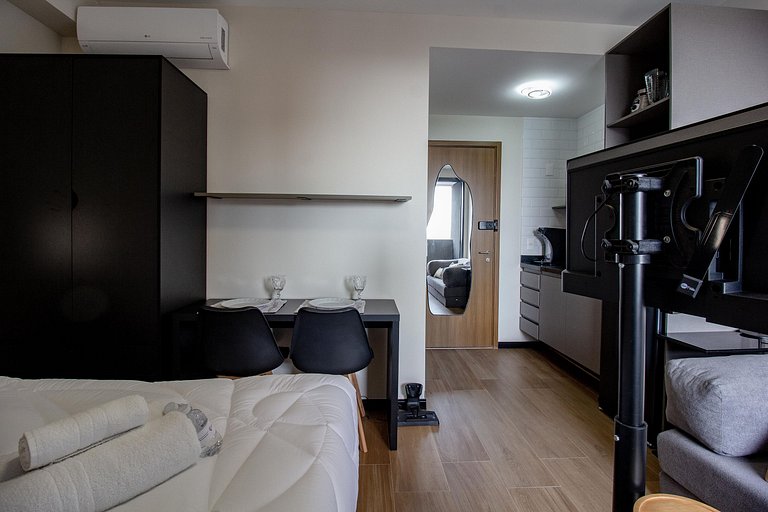 Estúdio | Varanda | próximo a Paulista