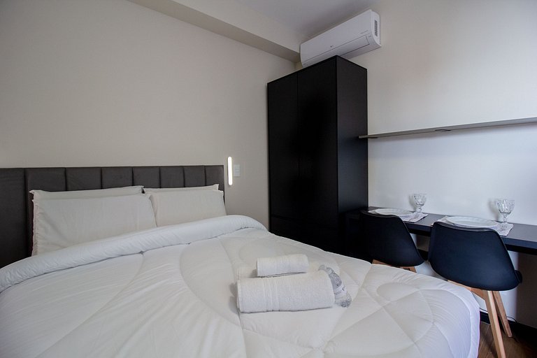 Estúdio | Varanda | próximo a Paulista