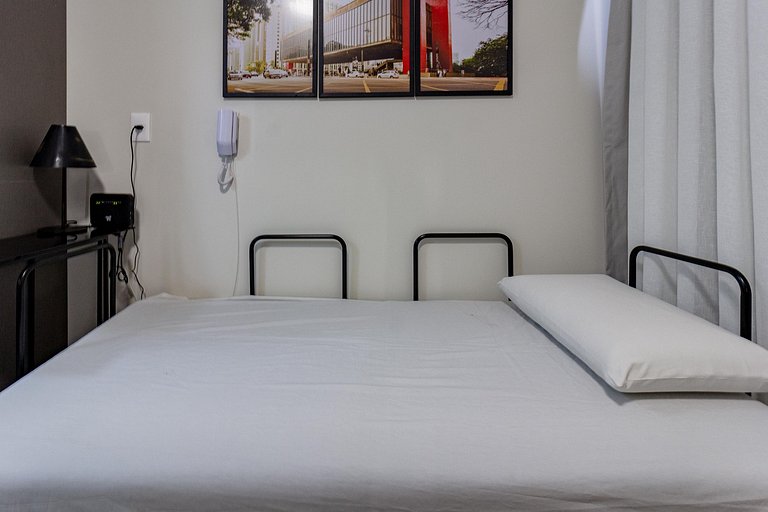 Estúdio | Varanda | próximo a Paulista