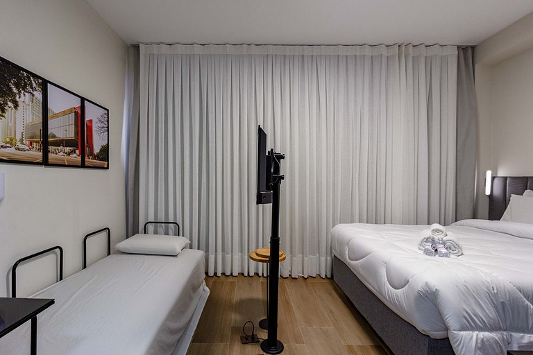 Estúdio | Varanda | próximo a Paulista