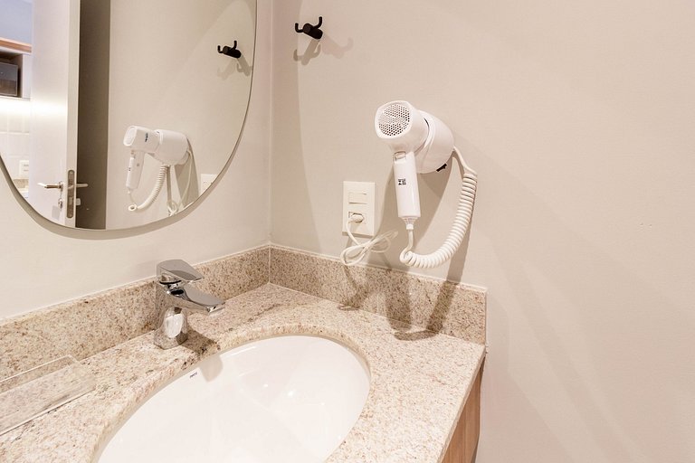 Studio em Moema com Academia e Piscina