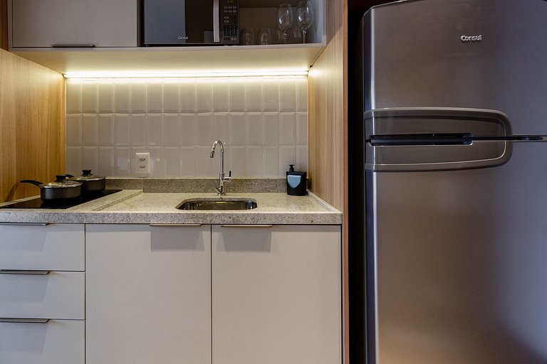 Studio em Moema com Academia e Piscina