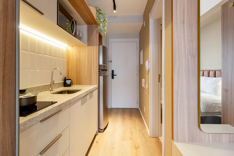 Studio em Moema com Academia e Piscina
