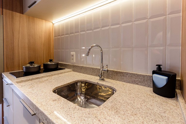 Studio em Moema com Academia e Piscina
