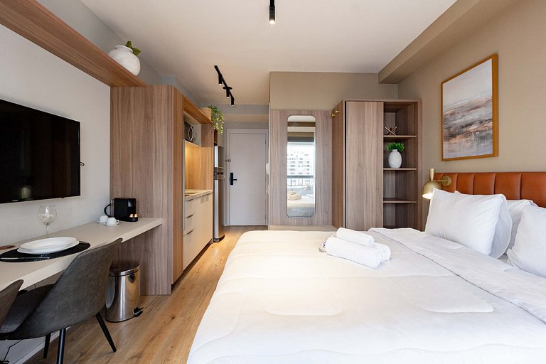 Studio em Moema com Academia e Piscina