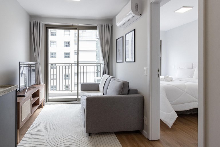 Ap premium c/ varanda e cama queen, próximo de CGH