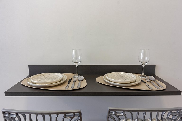 Ap premium c/ varanda e cama queen, próximo de CGH