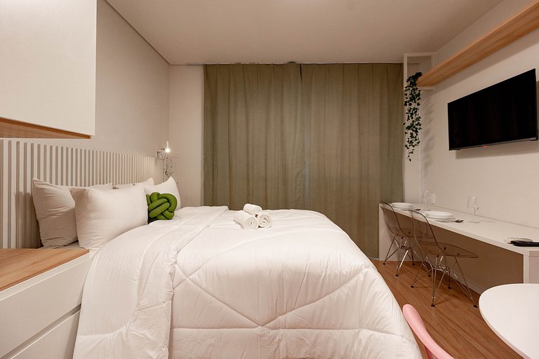 Design e Conforto no Brooklin | Cama Queen & AC
