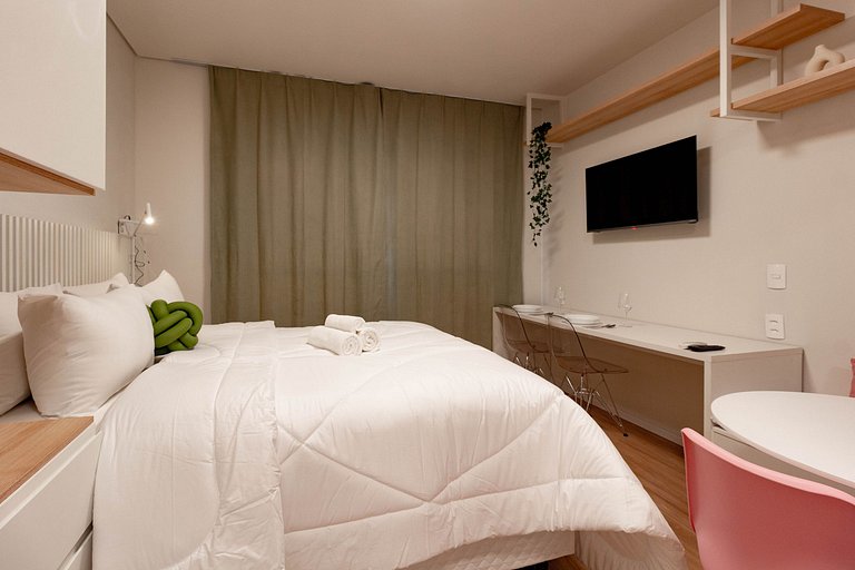 Design e Conforto no Brooklin | Cama Queen & AC