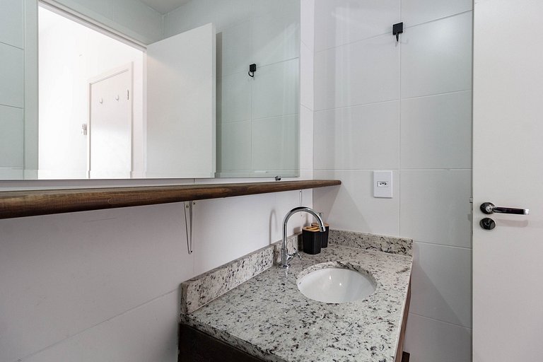 Charme e Conforto em SP: Wi-Fi, AC e Espaço para 4