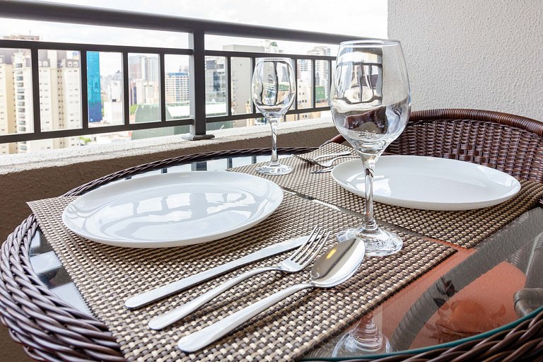 Studio em Moema com Piscina e Portaria 24h
