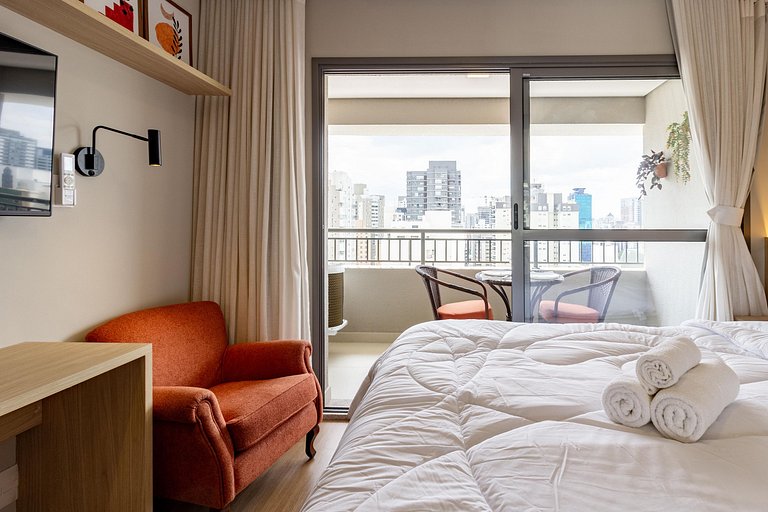 Studio em Moema com Piscina e Portaria 24h