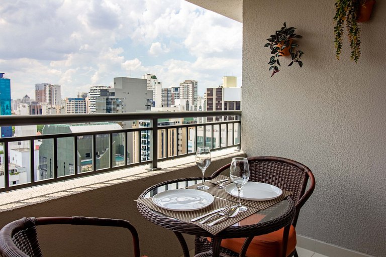 Studio em Moema com Piscina e Portaria 24h