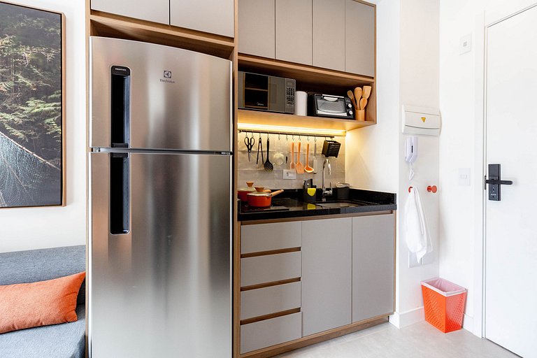 Studio moderno com lazer completo