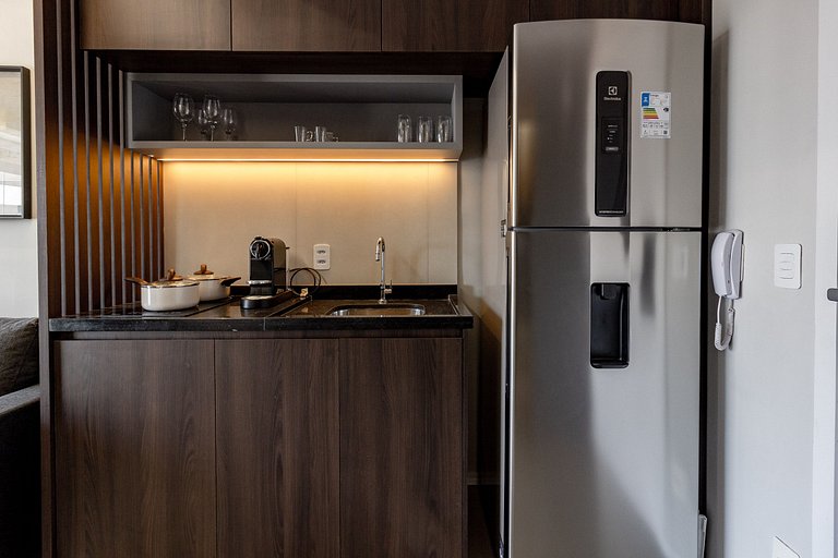 Apto completo com vista incrível próximo ao metrô