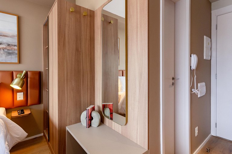 Luxo e conforto apto completo com cama queen size