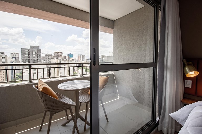 Luxo e conforto apto completo com cama queen size