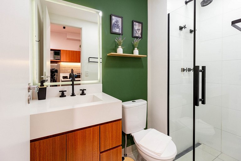 Apto completo com cama queen-size