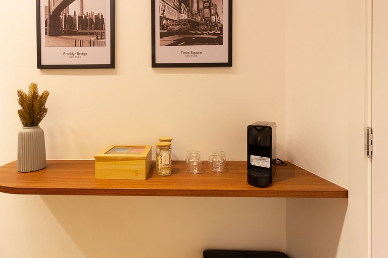 Apto completo com cama queen-size