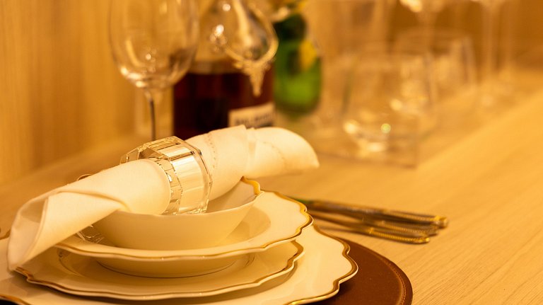 Espaço Luxo | Emiliano | 5 estrelas | Cama Queen