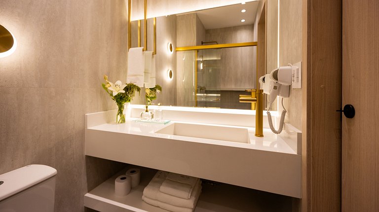 Espaço Luxo | Emiliano | 5 estrelas | Cama Queen