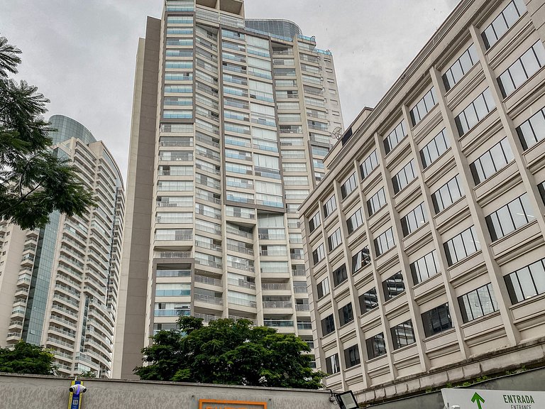 Apto Summit Pinheiros | Ótima Localização