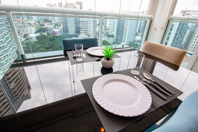 Apto Summit Pinheiros | Ótima Localização