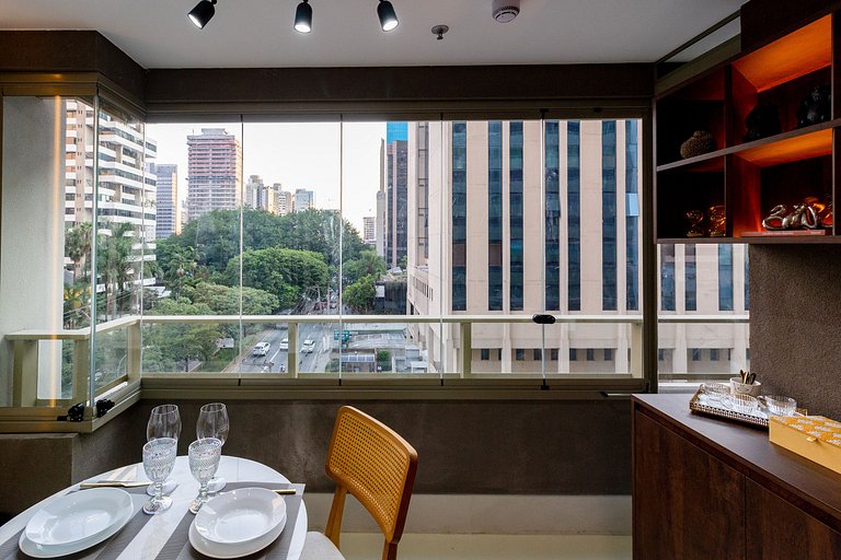 Apto sofisticado em Moema com ótima localização