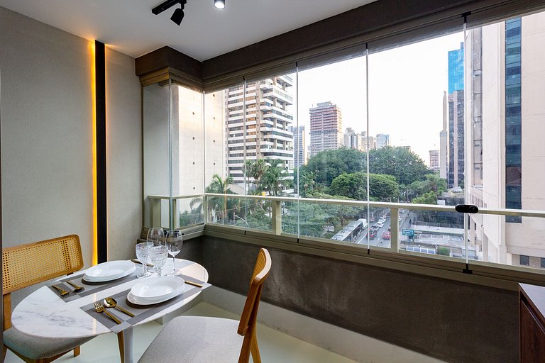 Apto sofisticado em Moema com ótima localização