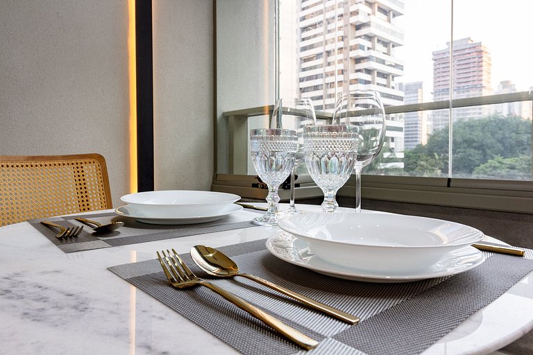 Apto sofisticado em Moema com ótima localização