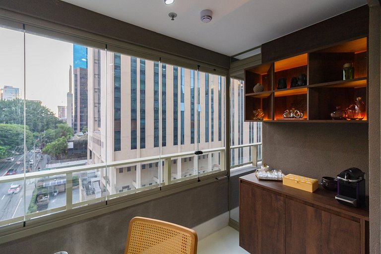 Apto sofisticado em Moema com ótima localização
