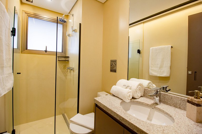 Apto sofisticado em Moema com ótima localização