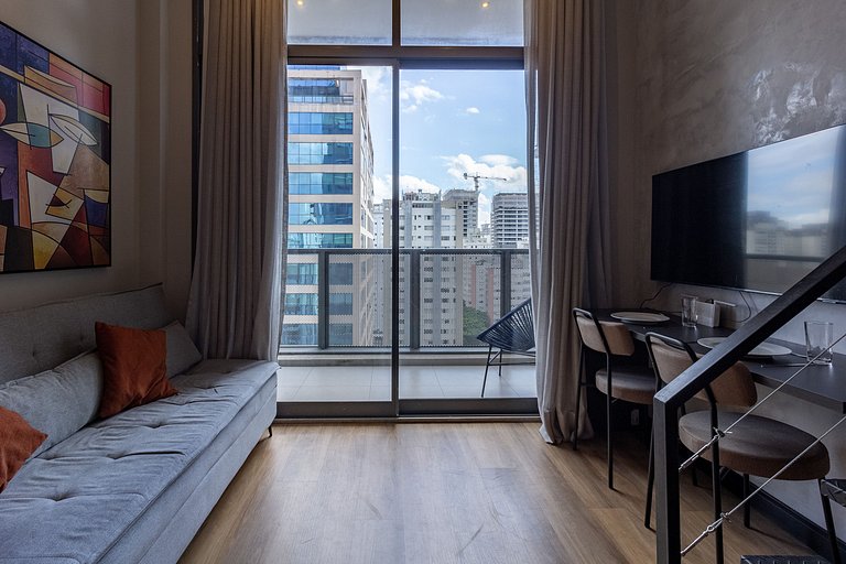 Apto mezanico c/ varanda e vista para cidade