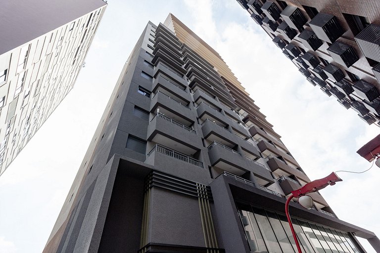 Conforto e elegância: Apto completo c/ varanda