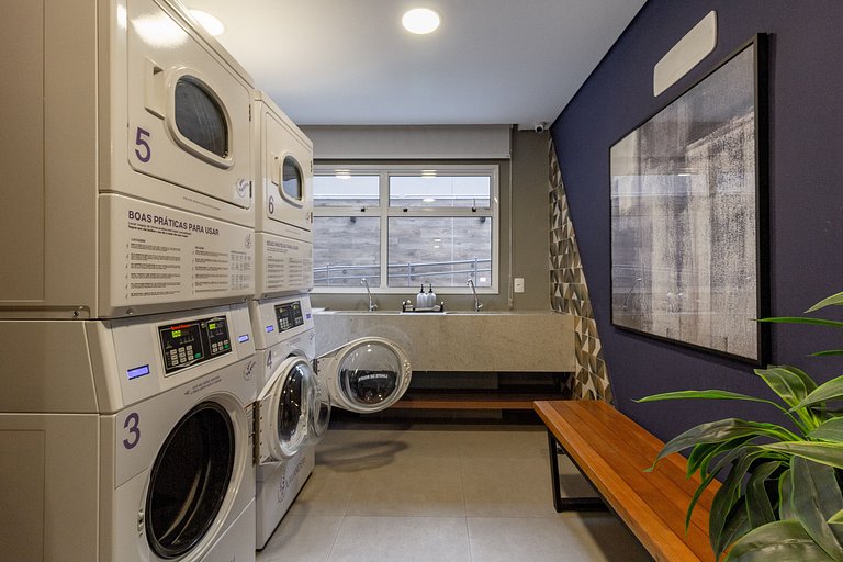 Apto completo com Sacada e Vista Livre do Quarto