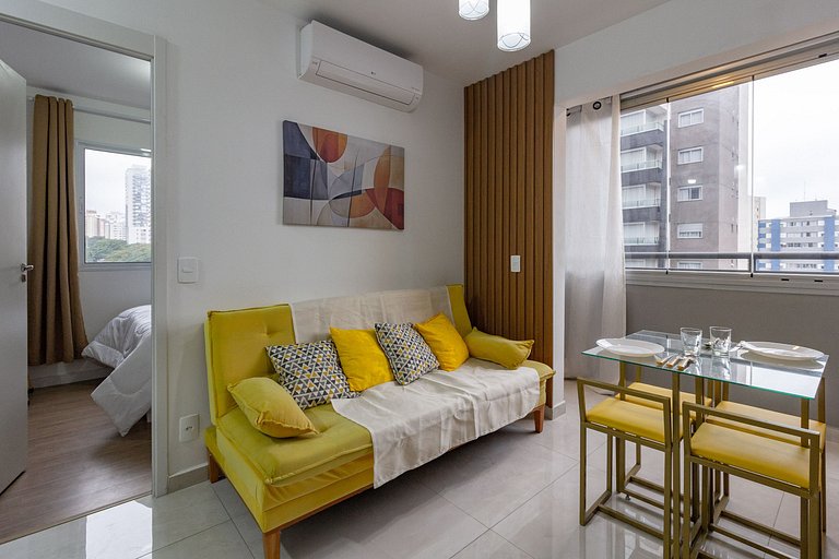 Apto completo com Sacada e Vista Livre do Quarto
