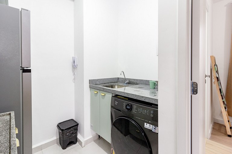 Apto completo com Sacada e Vista Livre do Quarto