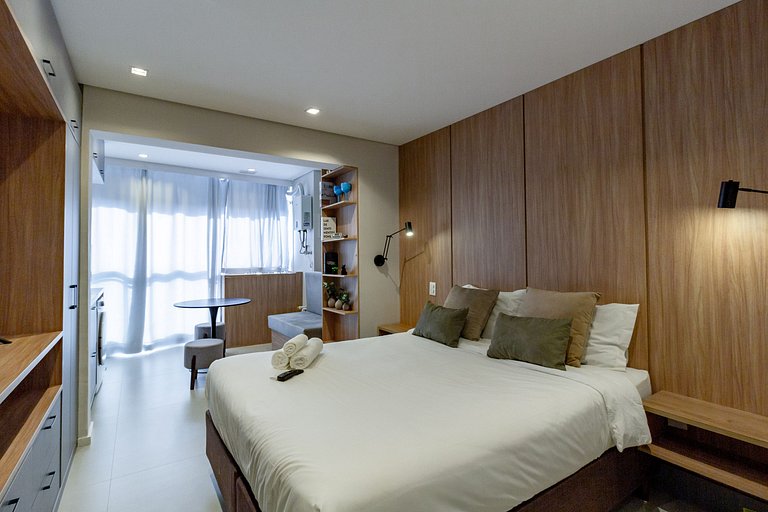 Studio Brooklin SP com  Vaga, Piscina e Academia