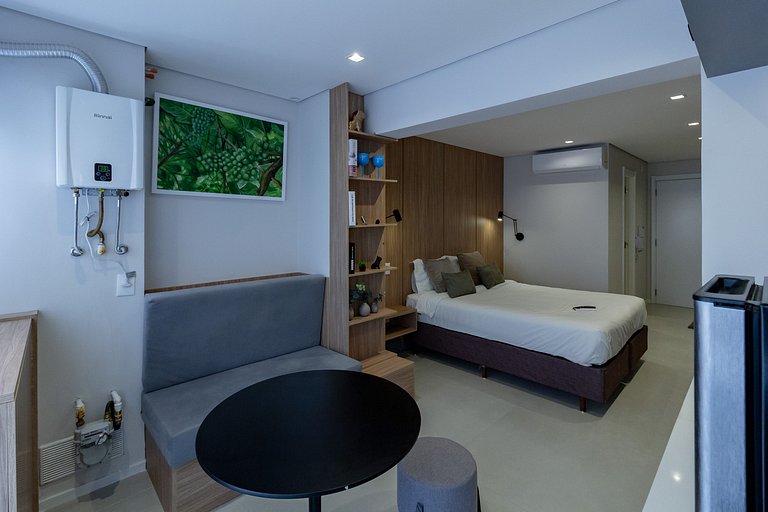 Studio Brooklin SP com  Vaga, Piscina e Academia