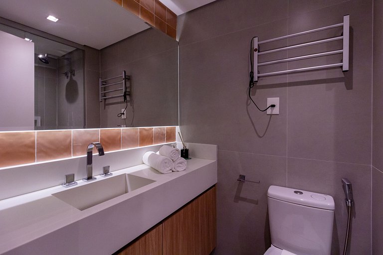 Studio Brooklin SP com  Vaga, Piscina e Academia