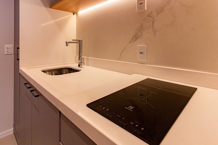 Studio Brooklin SP com  Vaga, Piscina e Academia