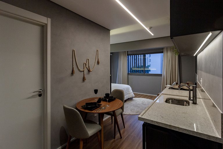 Studio Brooklin c/ Varanda, Academia e Market 24h