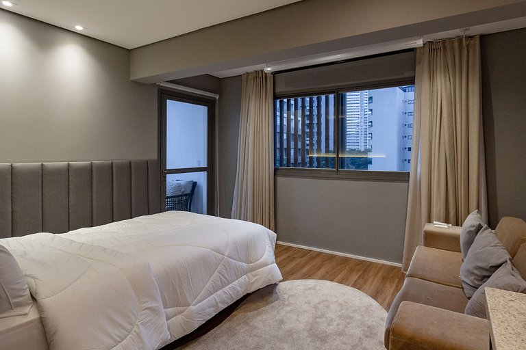 Studio Brooklin c/ Varanda, Academia e Market 24h