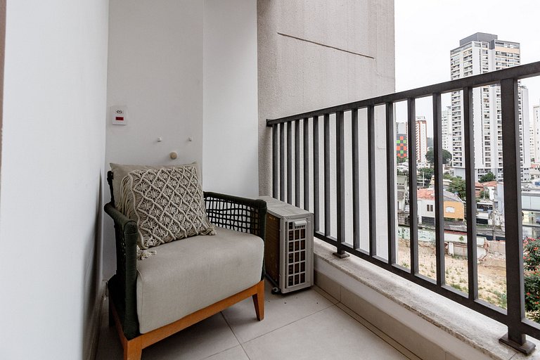 Studio Brooklin c/ Varanda, Academia e Market 24h