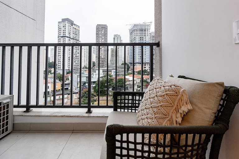 Studio Brooklin c/ Varanda, Academia e Market 24h